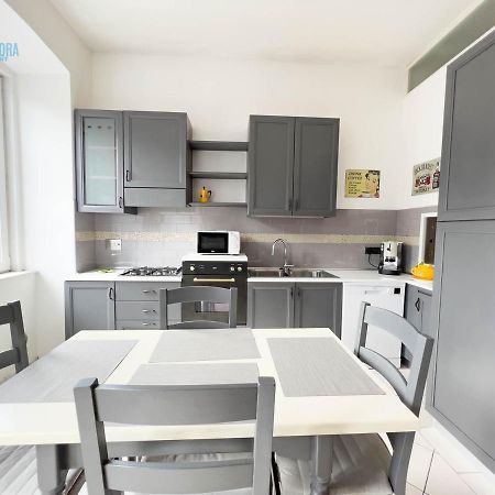 Ferienwohnung Mazzini 44 Tirabora Short Rent Triest Exterior foto